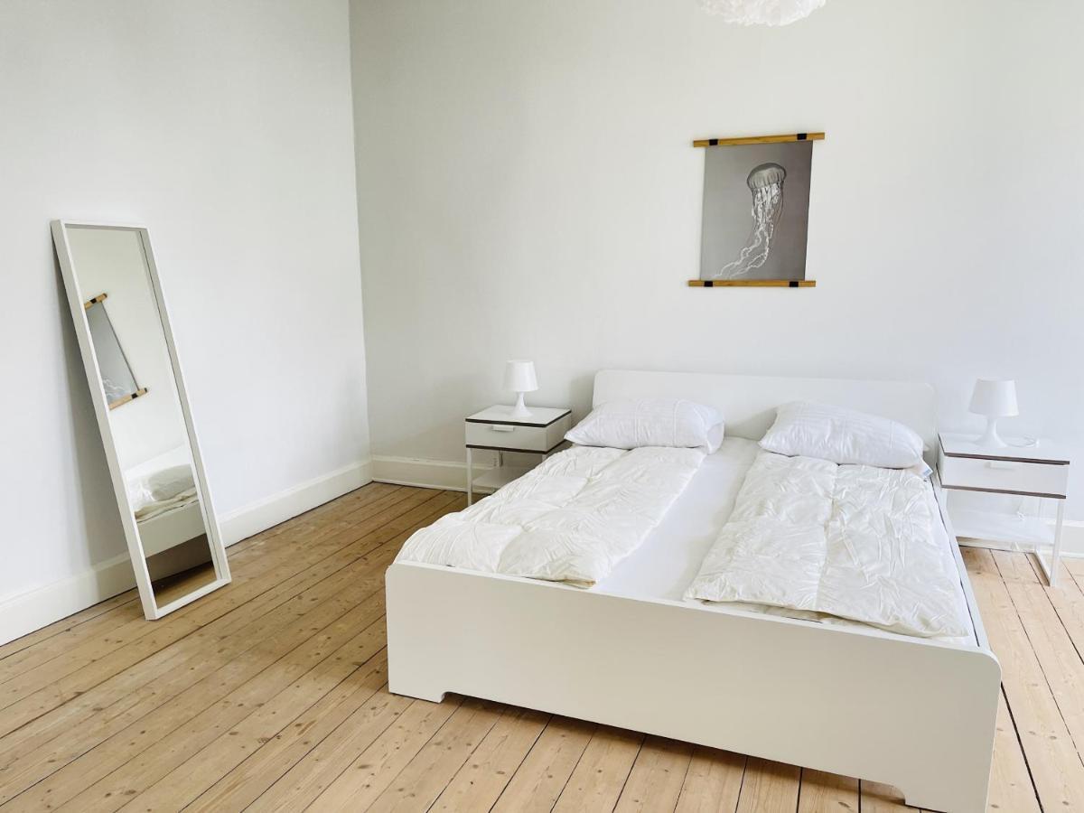 Aday - City Central Mansion - 1 Bedroom Apartment With Garden 奥尔堡 外观 照片